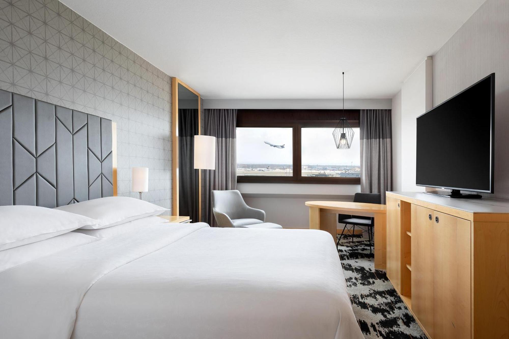 Sheraton Frankfurt Airport & Conference Center 4*