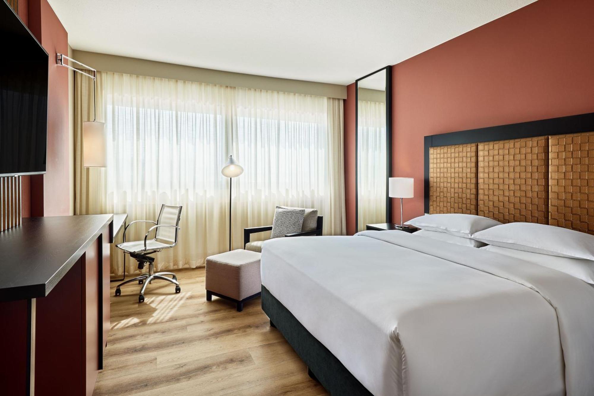Sheraton Frankfurt Airport & Conference Center 4*